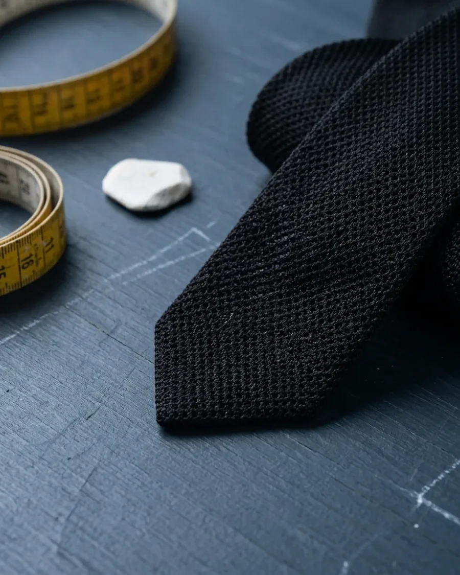 Grenadine Tie, Black, close up